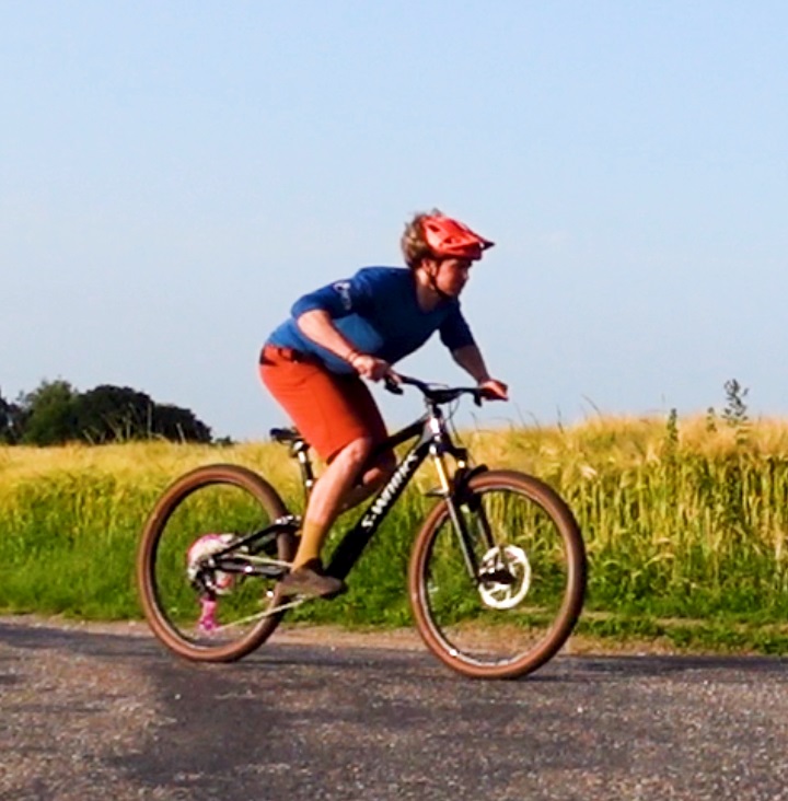 Bunny-hop-Master-class-Rick-Koekoek-Guinness-world-record-holder-bunny-hop-stap 2 compressie